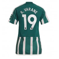 Camiseta Manchester United Raphael Varane #19 Visitante Equipación para mujer 2023-24 manga corta